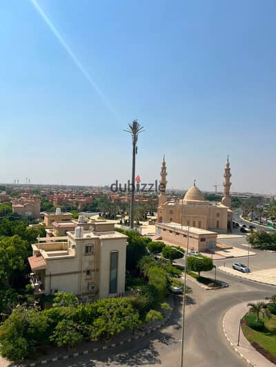 فرصه للبيع شقه 119م في مدينه الرحاب فيو مفتوح على الفيلات والمسجد والشارع موقع متميز جدا وبجوار افينيو مول وكارفور بسعر مميز جدا