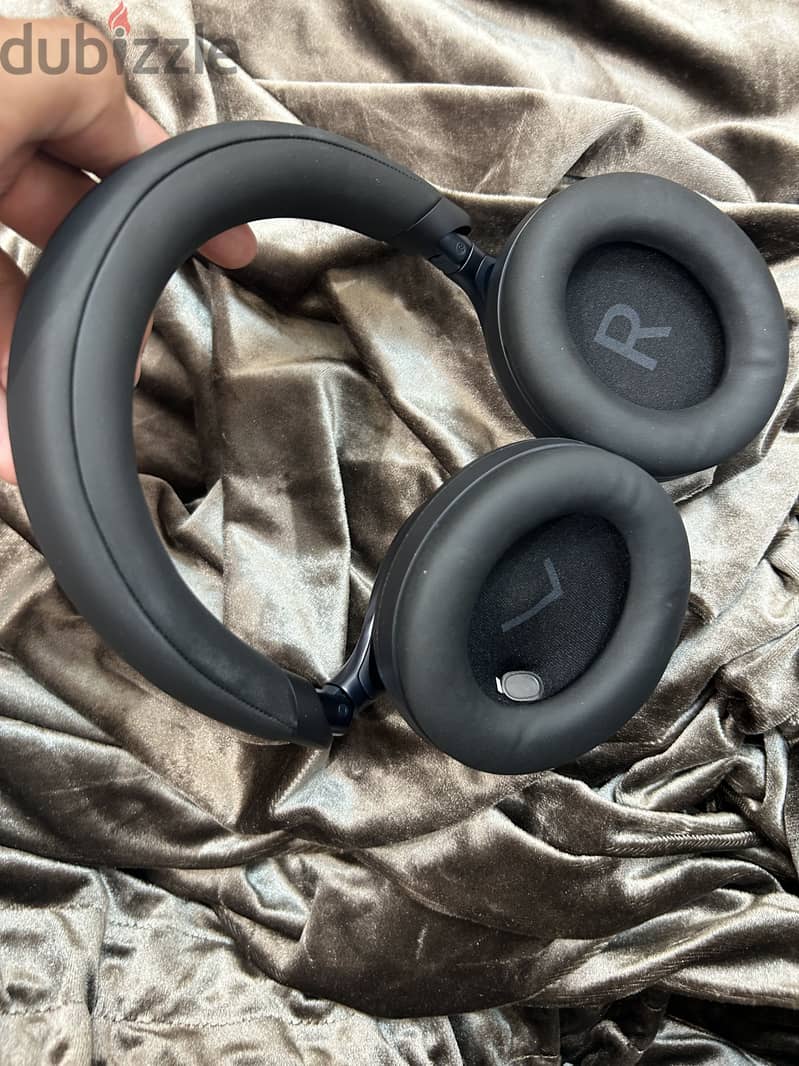 Anker Soundcore Space One 4