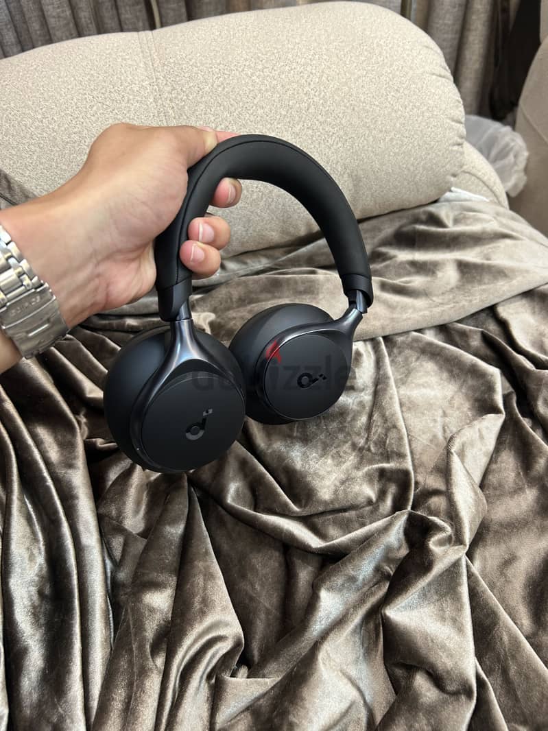 Anker Soundcore Space One 8
