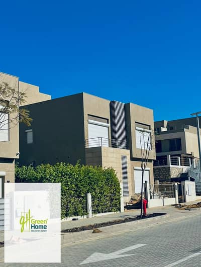 فيو مفتوح علي لاندسكيب فيلا مستقلة للبيع للاستلام الفوري في بالم هيلز القاهرة الجديدة Palm Hills New Cairo