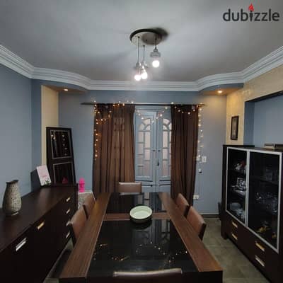127 square meters side apartment, third floor, area ص