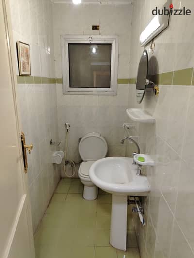 Opportunity for investment in Al Rehab 1 apartment 136m with 45m garden mini coffee shop 3 bedrooms next to all services and at a bargain price for quick sale