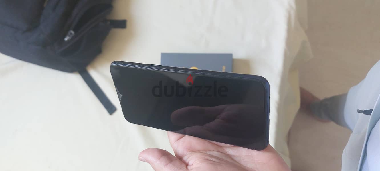 Realme 3 4