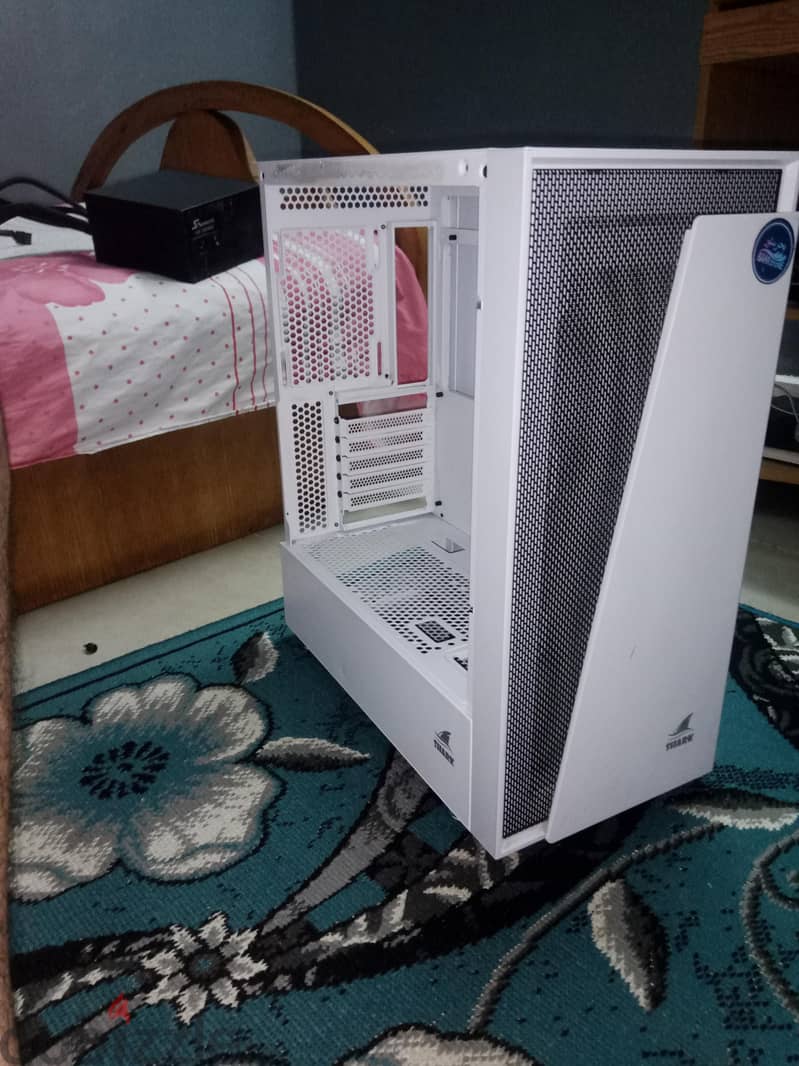 Case shark RGB 3 fan 5