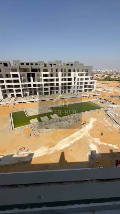 فرصة مميزة | شقة للبيع كمبوند الكرما كاي – الشيخ زايد | 136م | 3 غرف | فيو النادي | تشطيب كامل بالتكييفات | 9.25 مليون جنيه