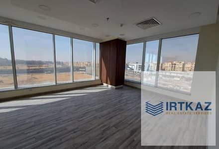 مكتبك للايجار متشطب فى تريفيم سكوير _  واجهة علي التسعين الشمالي مباشرة _ التجمع