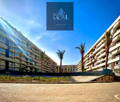 بسعر الكاش شقه للبيع جاهزه للمعاينة في أميز موقع بـR7 أمام الجامعة البريطانية فى العاصمه الاداريه الجديده.