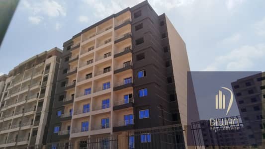 استثمر او اسكن قبل زياده الاسعار-اخر شقة 220م استلام فوري في قلب العاصمه الاداريةR7-بجوار الجامعة البريطانية والنهر الاخضر ومربع الوزراء