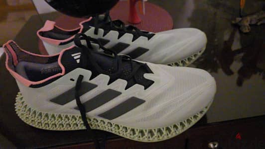 كوتشي Adidas Original Running وارد امريكا