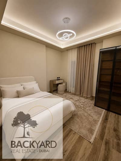 For a quick sale, a fully finished apartment with modern luxury finishes in Hyde Park, a fully serviced compound.