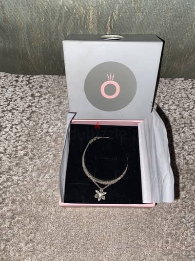 Pandora necklace  كنت جايبها لل ex