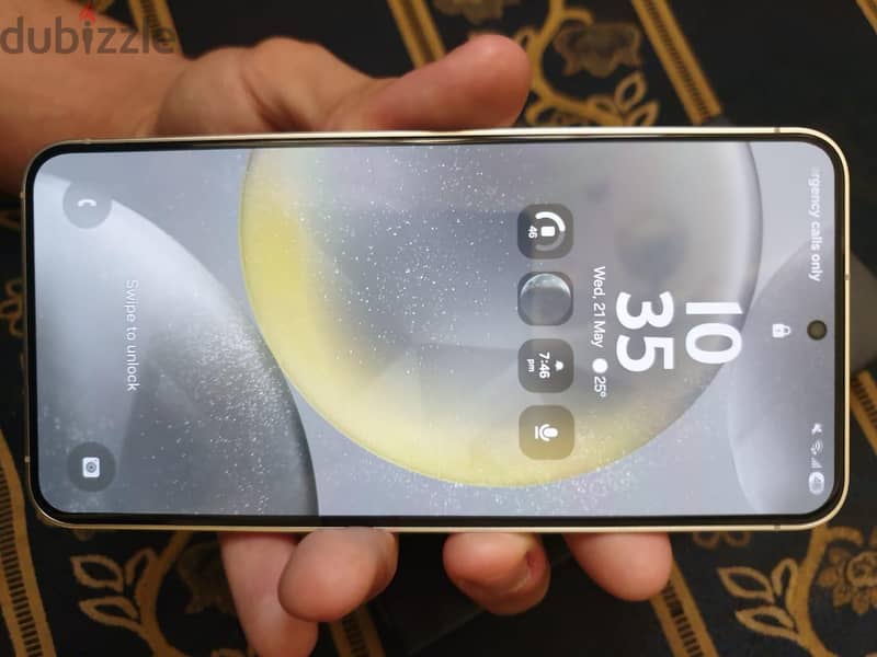 Samsung S24 6