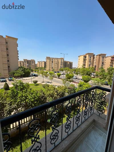 For sale, an apartment of 119 sqm in Al Rehab – Phase Seven, first floor, north-facing view of the street