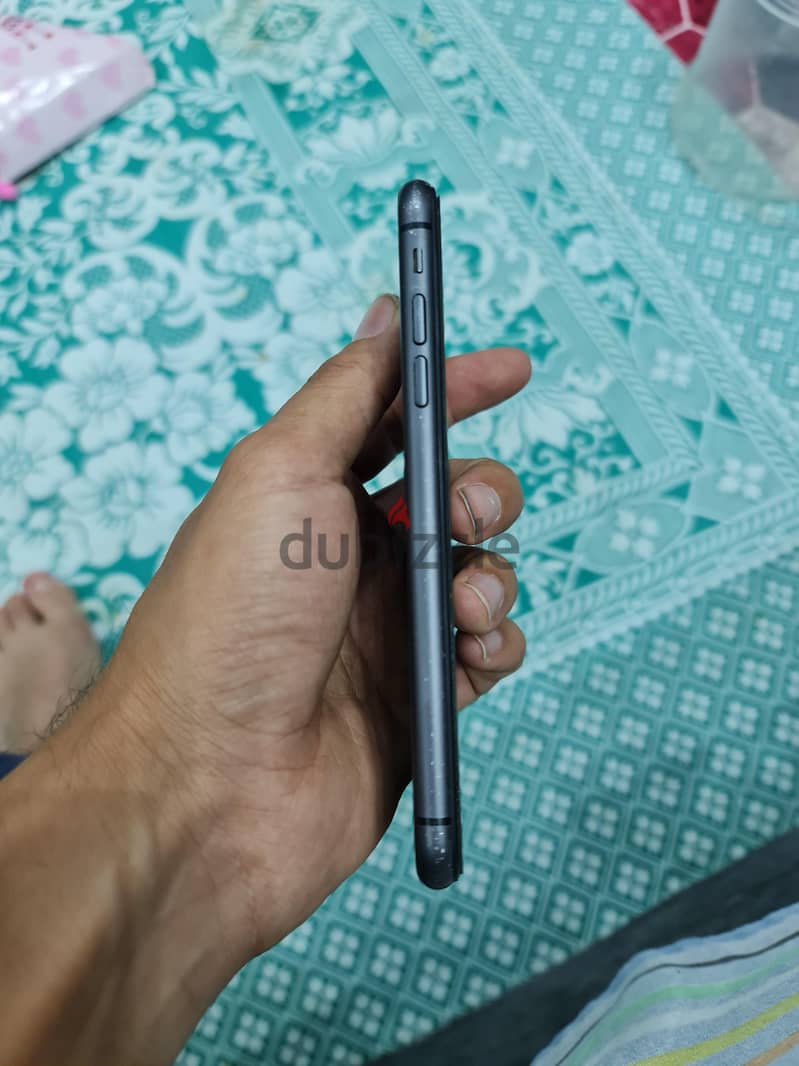 Apple - iPhone 11 4