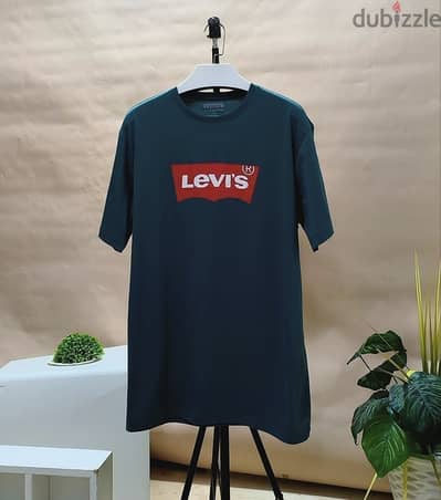 تشيرتات Levi's