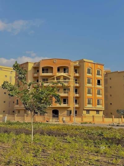 Apartment for sale by the owner, 183 sqm, in the heart of October Gardens, immediate receipt, at a very special location and price