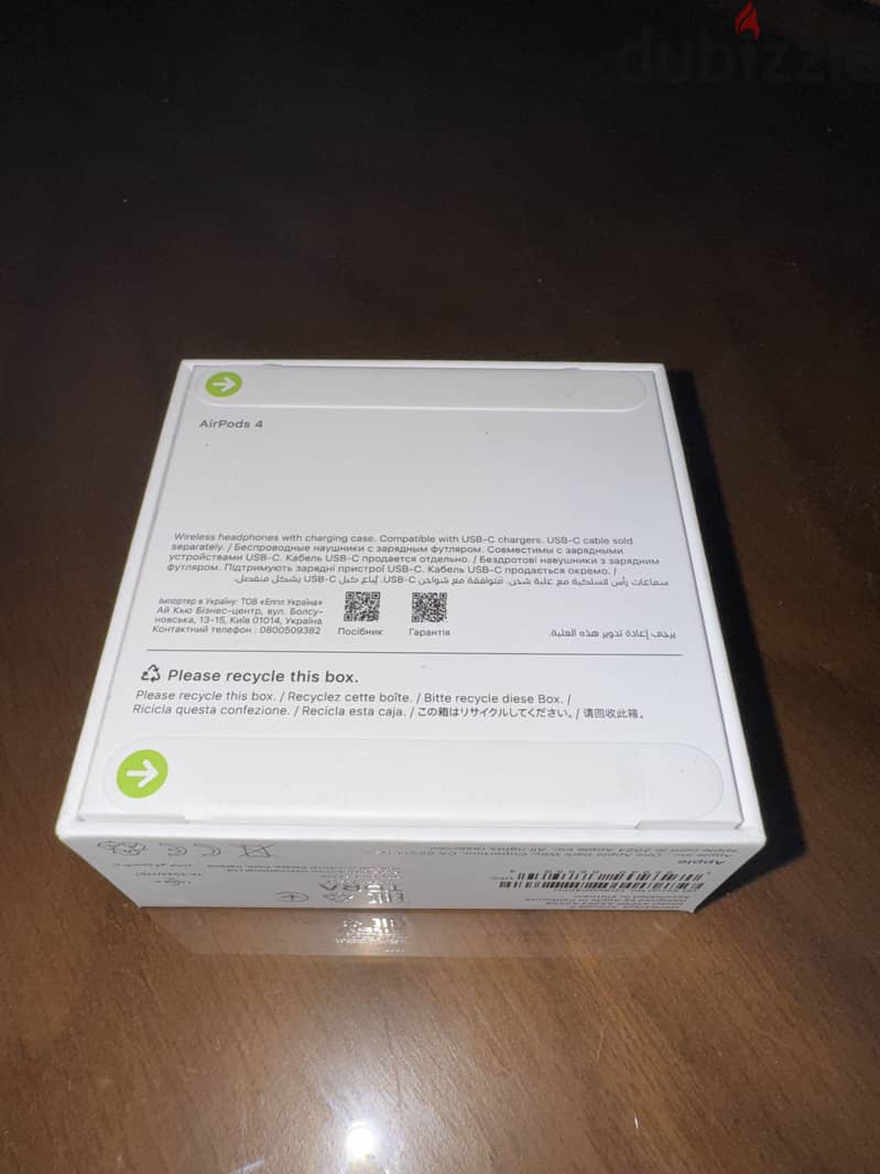 Apple Airpods 4 - never opened 1