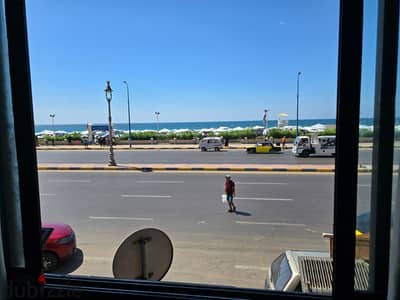 للايجار الشهري شقة على البحر مباشر بانوراما صف أول بحر