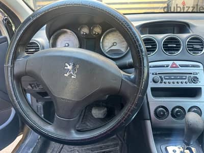Peugeot 408 2012