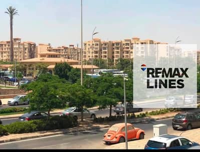 شقة للبيع في مدينتي B6  فيو على الخدمات بموقع مميز، دور أول شرقي بحري وطرفي