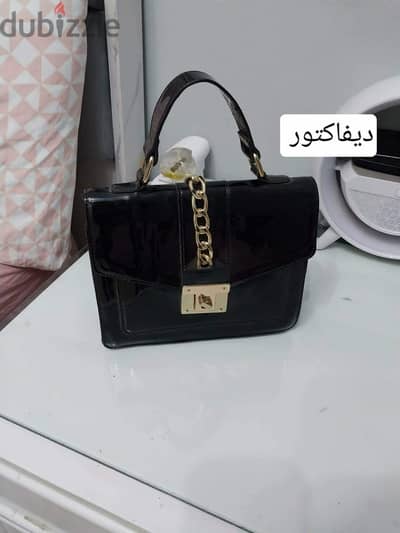 حقائب براند كلهم من الامارات الواحده ٣٥٠ج سليمه