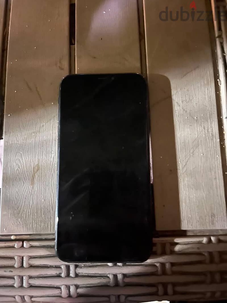Apple - iPhone X 4