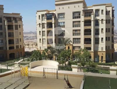 أقل سعر شقة 180 متر استلام فوري متشطبة موقع مميز للبيع في أب تاون كايرو Uptown Cairo