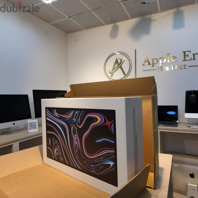 apple studio display with stand 2