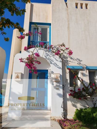 Villa for sale in Mountain View, immediate delivery, lagoon view, direct and accurate from the sea, and includes a private garden. The villa is in the best location by the sea on the North Coast. Installment available at a price lower than its original.