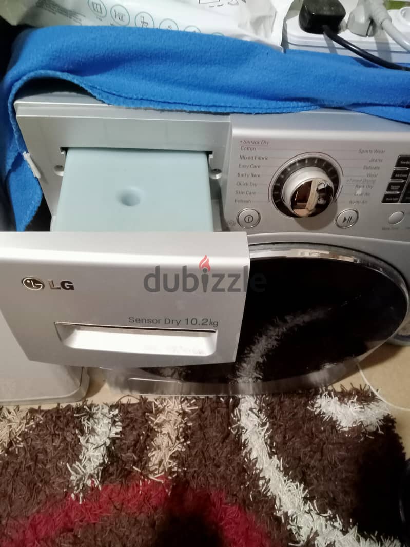 LG Dryer. 1
