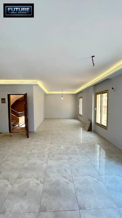 250 m apartment in the Northern Expansions behind Mall of Arabia in October