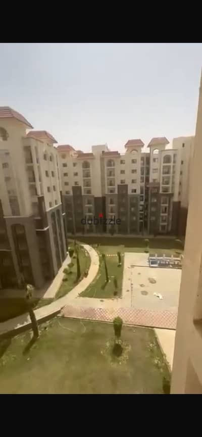 A shot in the capital in the R3 apartment 140m² second floor 3 bedrooms and 2 bathrooms ultra super lux