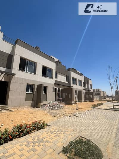 فيلا للبيع استلام فوري بالتقسيط في بالم هيلز نيو كايرو ب اقل سعر و فيو لاند سكيب-FORSALE IN PALM HILLS NEW CAIRO-