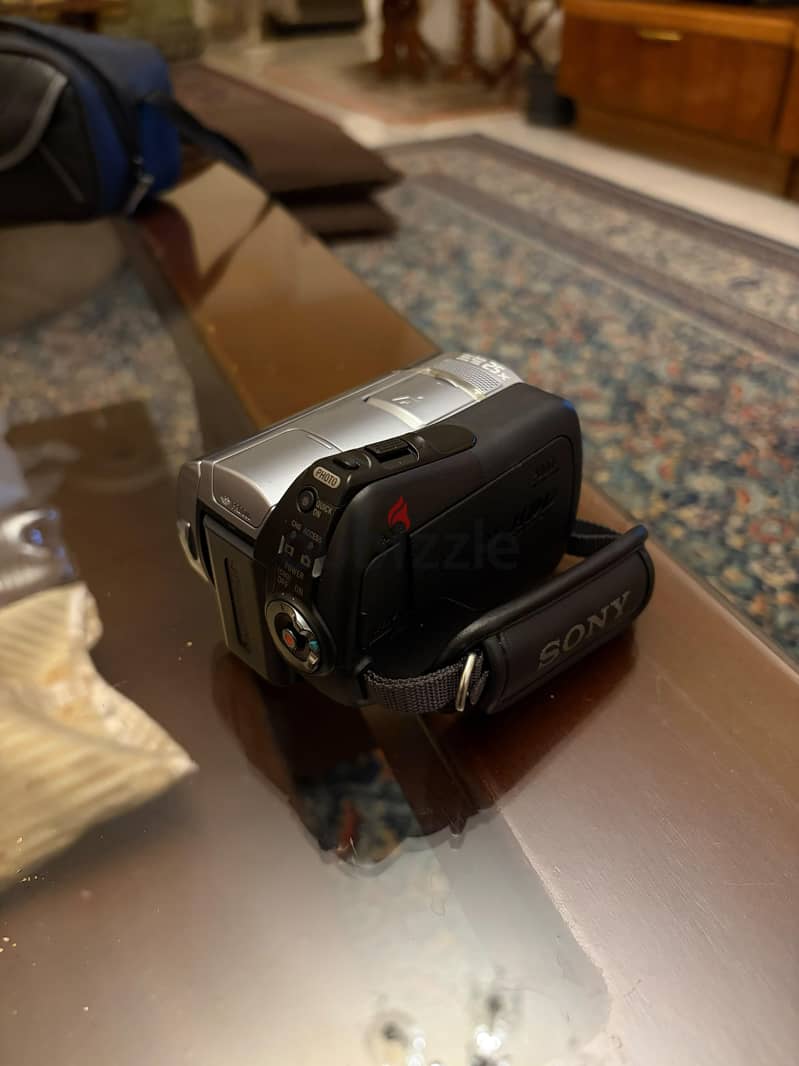 Sony handy cam DCR-SR 85 2