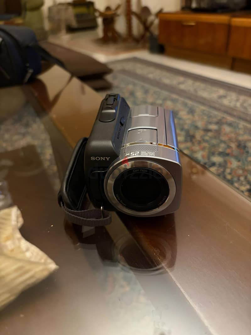 Sony handy cam DCR-SR 85 3