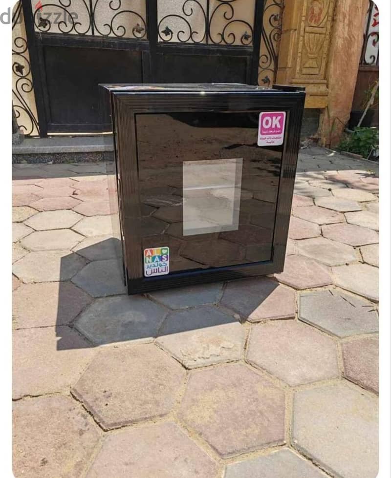 mini bar fridge 2