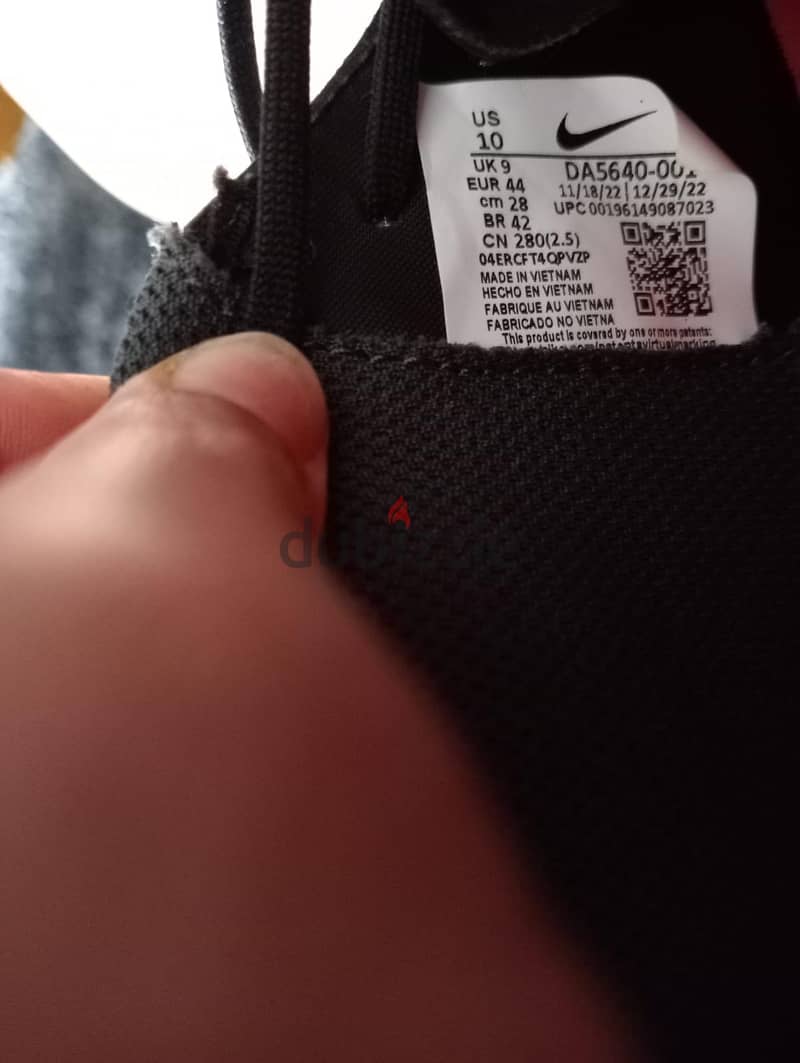 sell sport shoes 2