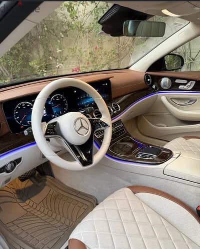 Mercedes-Benz E300 2021