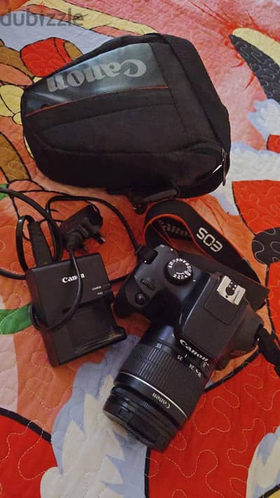 كاميرا كانون D4000