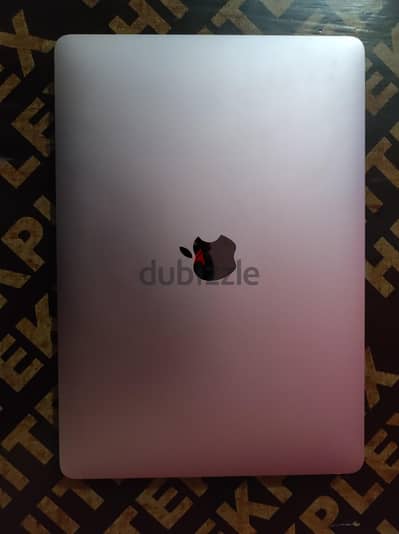 MacBook air m1 بحالية جيدة