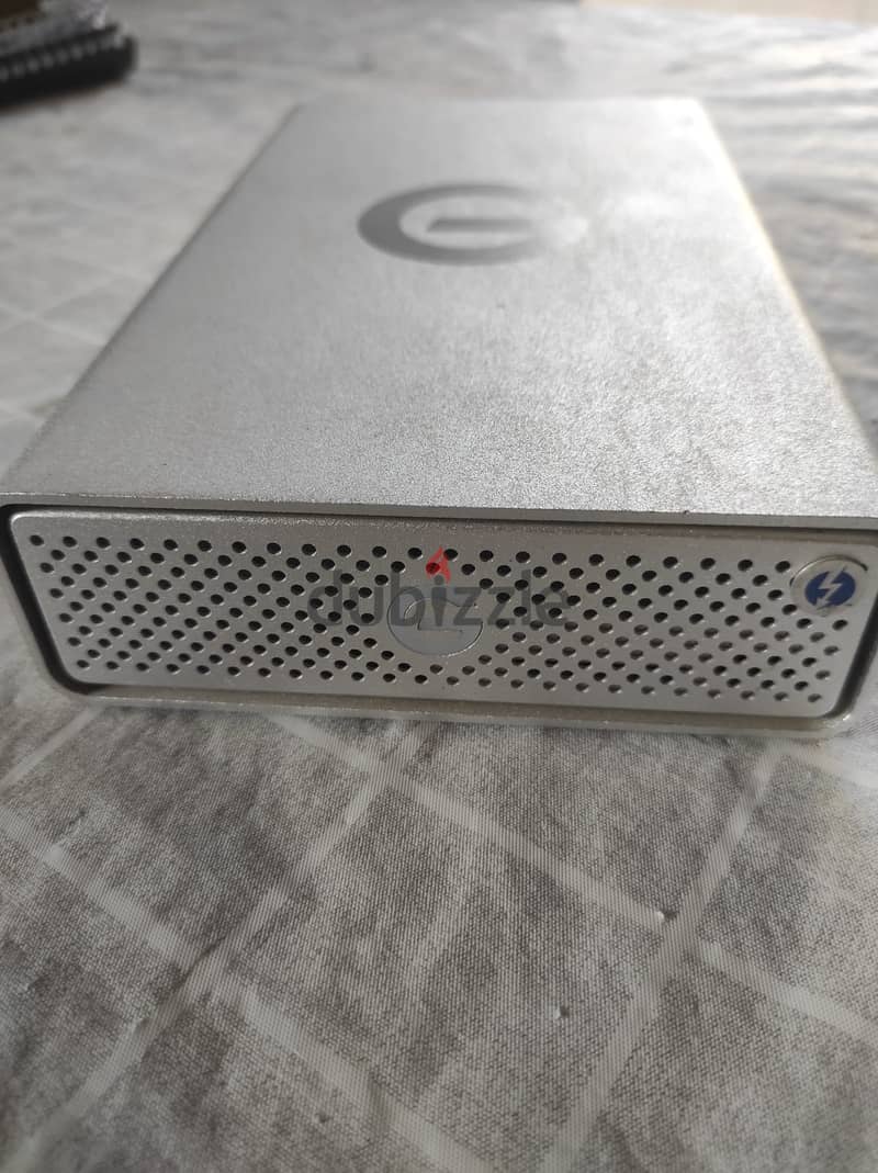 G-Raid 6TB Silver with Thunderbolt 3+USB 3.0 1