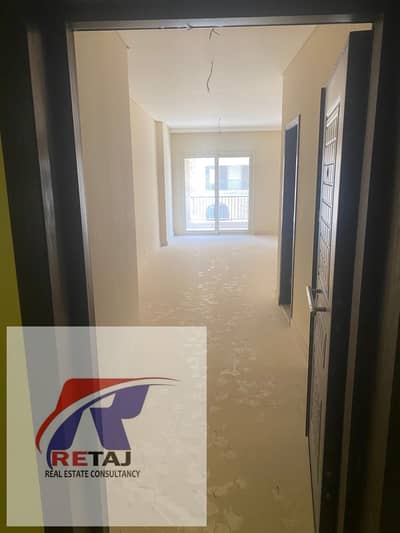 شقة للإيجار بالمطبخ والتكييفات في كمبوند 90 Avenue | 185م على التسعين الجنوبي – التجمع الخامس