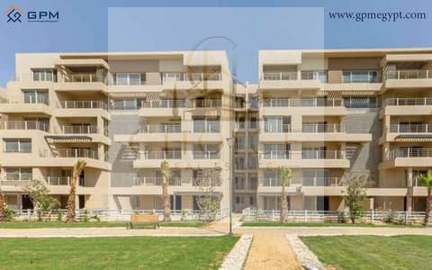 Ground floor duplex with garden, 3 bedrooms, sea view overlooking the landscape, resale from the owner at a bargain price in Capital Gardens, Mostakba