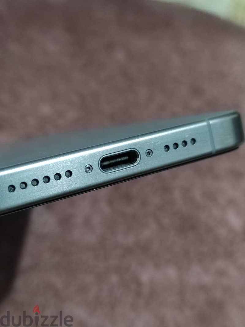 Apple - iPhone 15 Pro Max 9