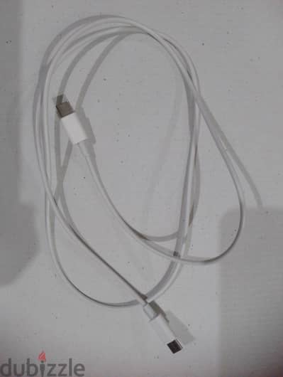 شاحن USB type c.