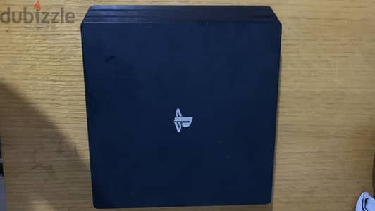 PS4 pro حالته ممتازه
