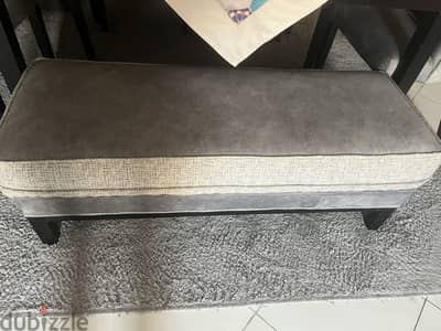 Brand new dining set 6 chairs and a banquet