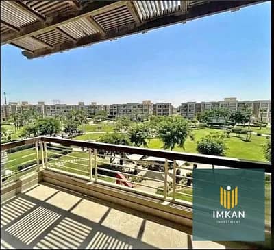 شقه للبيع بخصم 50% بالتقسيط علي 12 سنه في كمبوند كامل الخدمات والمرافق كمبوند تاج سيتيTaj city في التجمع الاول بالقرب من مطار القاهره الدولي