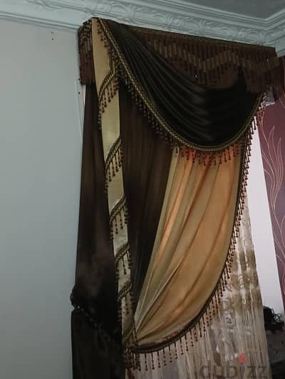 برقع خشب  بالستارة
