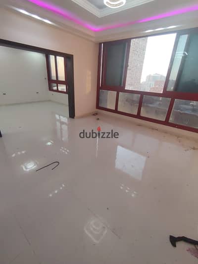 مكتب للايجار كورنيش المعادى ابراج المهندسين ٣ غرف مكيف